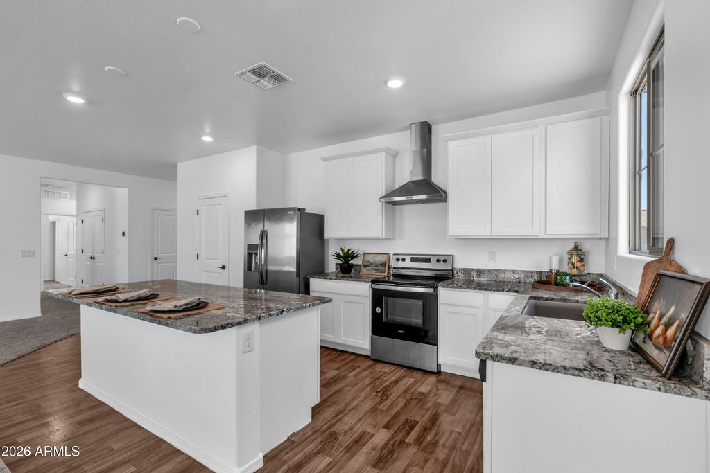 11442 W LA REATA Avenue, Avondale, AZ 85392