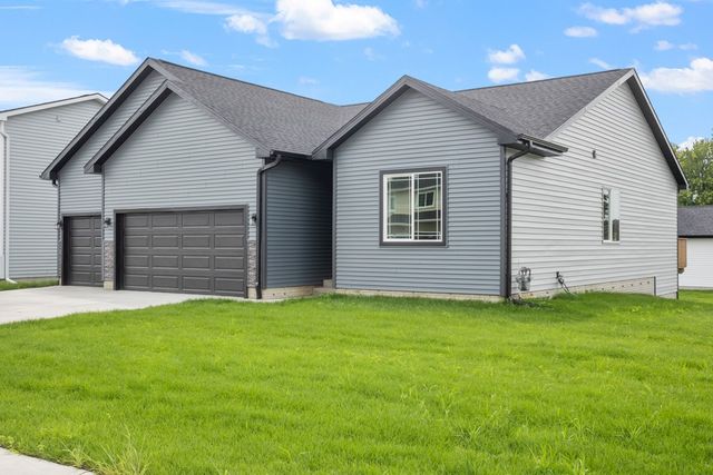 500 Ironwood Avenue, Woodward, IA 50276