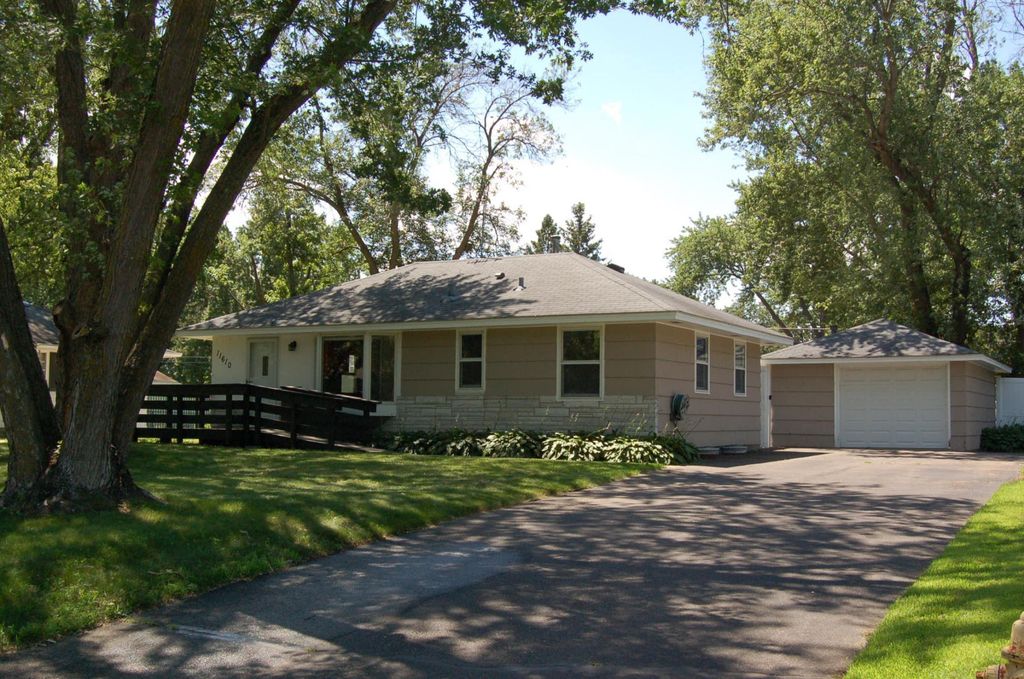 11610 Norway Street NW, Coon Rapids, MN 55448
