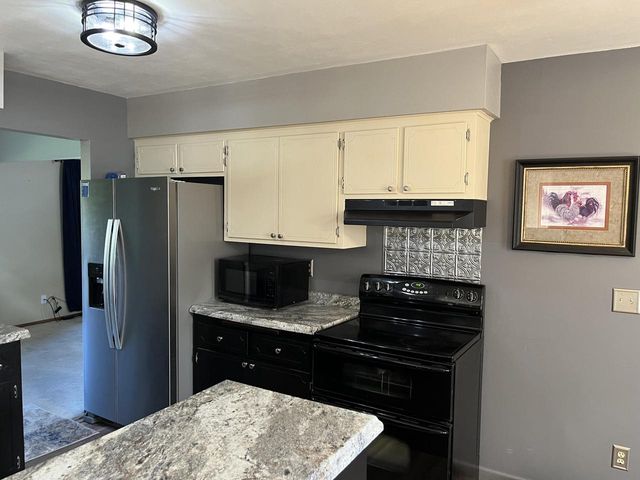 W163S7358 Bay Lane DRIVE, Muskego, WI 53150