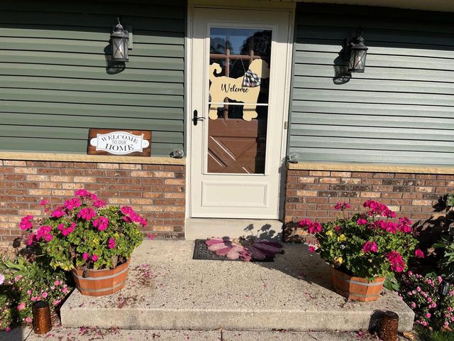 W163S7358 Bay Lane DRIVE, Muskego, WI 53150