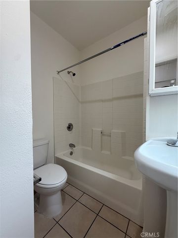 1085 Hoffman Avenue 10, Long Beach, CA 90813