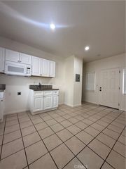 1085 Hoffman Avenue 10, Long Beach, CA 90813