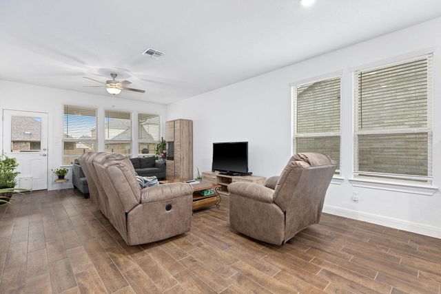 116 Raleigh DR, Georgetown, TX 78633