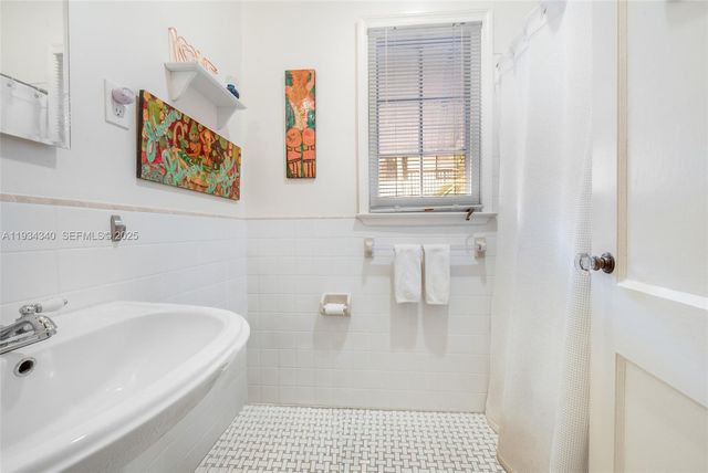 111 Salamanca Ave, Coral Gables, FL 33134