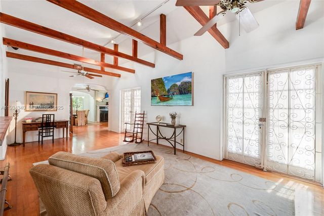 111 Salamanca Ave, Coral Gables, FL 33134