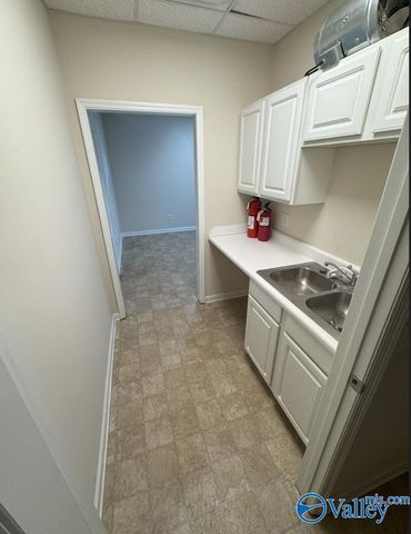 14647 Cambridge Lane D, Athens, AL 35613