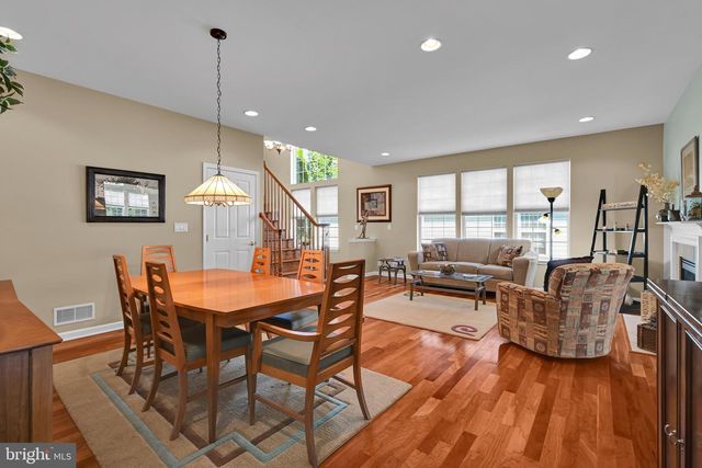 1546 EMERSON DR, Mount Joy, PA 17552