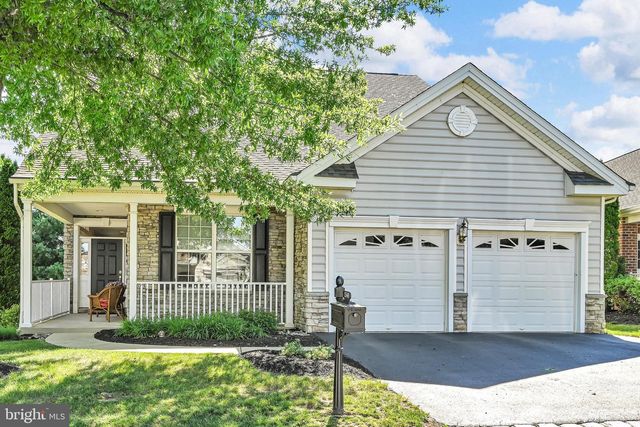 1546 EMERSON DR, Mount Joy, PA 17552
