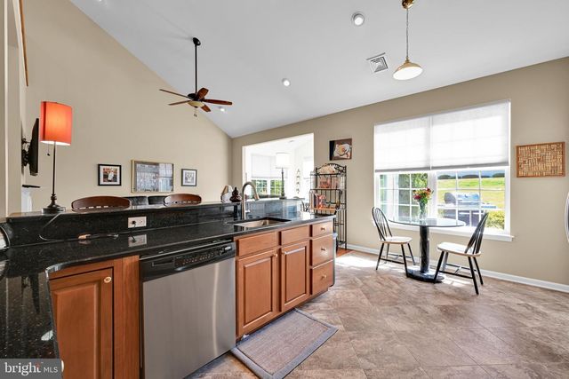 1546 EMERSON DR, Mount Joy, PA 17552