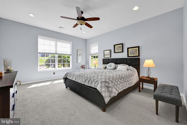 1546 EMERSON DR, Mount Joy, PA 17552