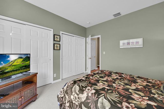 1546 EMERSON DR, Mount Joy, PA 17552