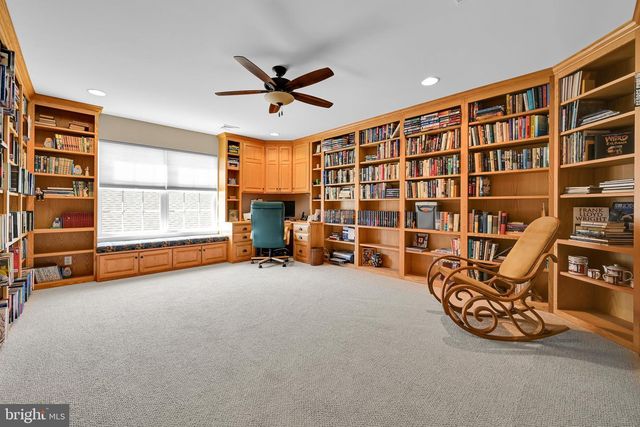 1546 EMERSON DR, Mount Joy, PA 17552