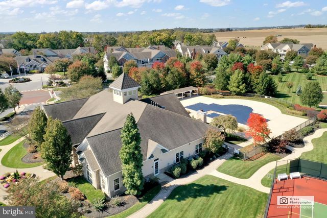 1546 EMERSON DR, Mount Joy, PA 17552