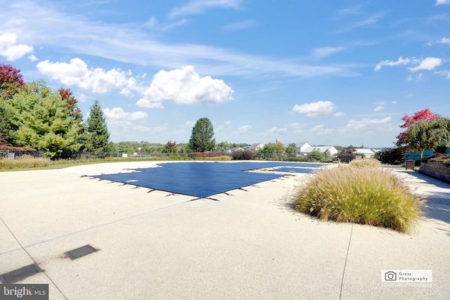 1546 EMERSON DR, Mount Joy, PA 17552