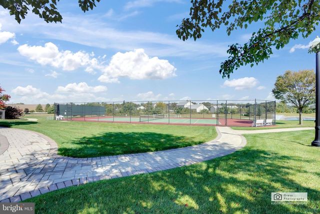 1546 EMERSON DR, Mount Joy, PA 17552