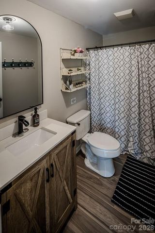 239 Dutch Treat Road, Banner Elk, NC 28504
