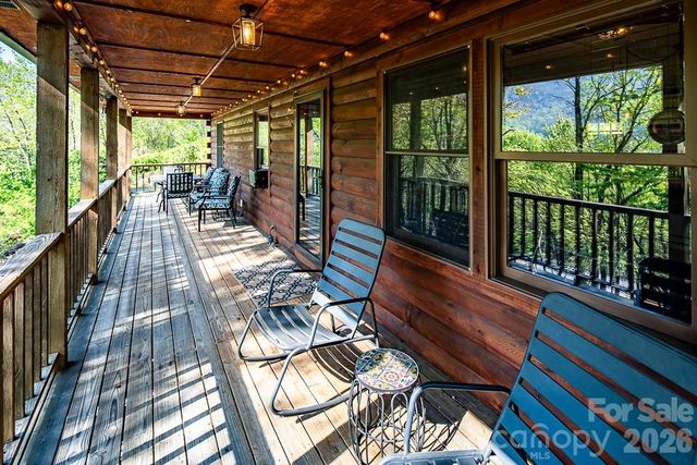 239 Dutch Treat Road, Banner Elk, NC 28504