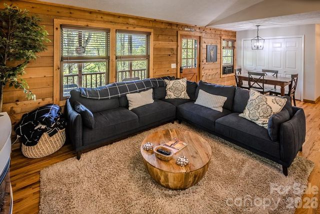 239 Dutch Treat Road, Banner Elk, NC 28504