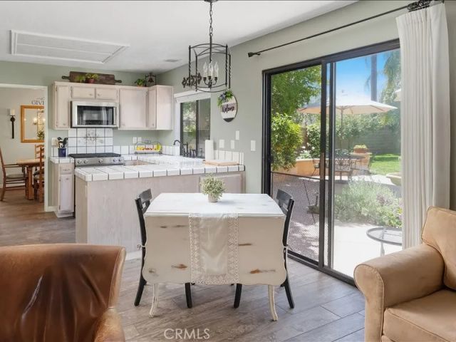 22648 Oxford, Saugus, CA 91350