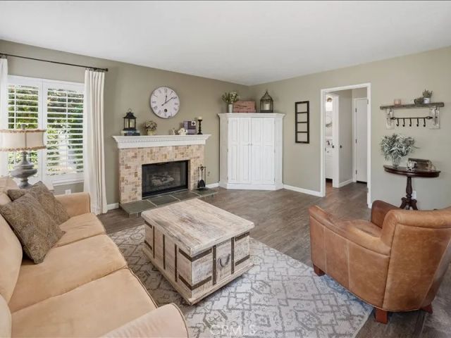 22648 Oxford, Saugus, CA 91350