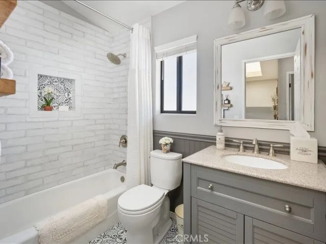 22648 Oxford, Saugus, CA 91350