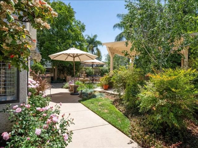 22648 Oxford, Saugus, CA 91350