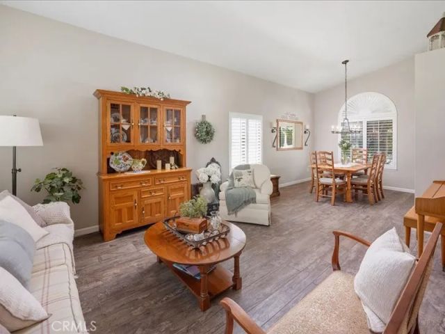 22648 Oxford, Saugus, CA 91350