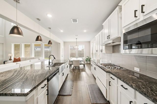 702 Hooks Trail, League City, TX 77573