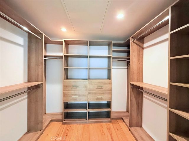 1729 S Barrington 3, Los Angeles, CA 90025