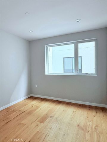 1729 S Barrington 3, Los Angeles, CA 90025