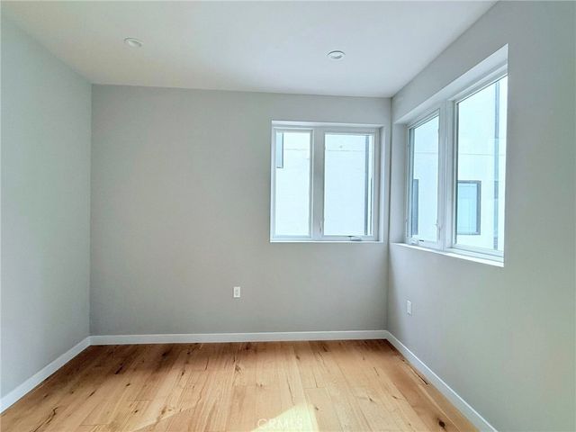 1729 S Barrington 3, Los Angeles, CA 90025