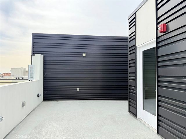 1729 S Barrington 3, Los Angeles, CA 90025