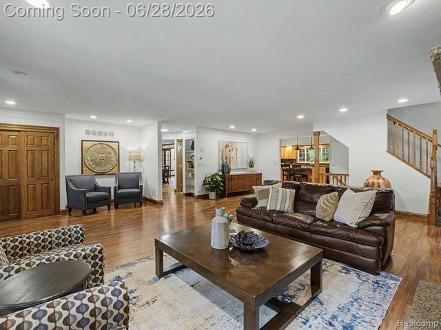 1010 Genesee Drive, Royal Oak, MI 48073