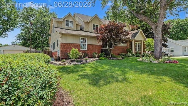1010 Genesee Drive, Royal Oak, MI 48073