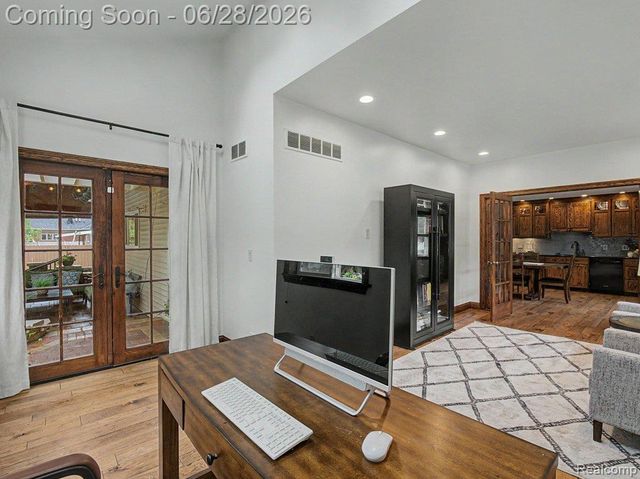 1010 Genesee Drive, Royal Oak, MI 48073