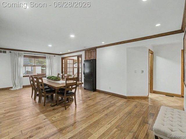 1010 Genesee Drive, Royal Oak, MI 48073