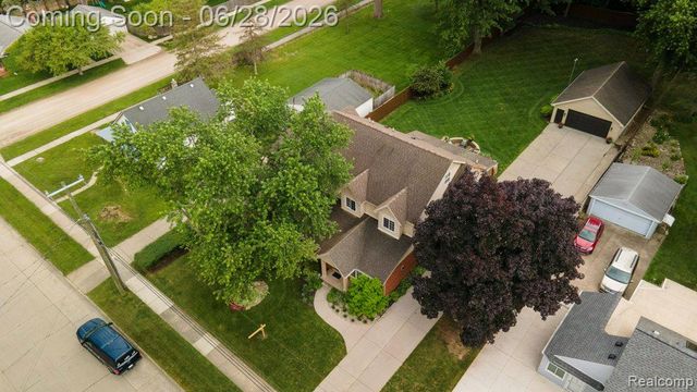 1010 Genesee Drive, Royal Oak, MI 48073