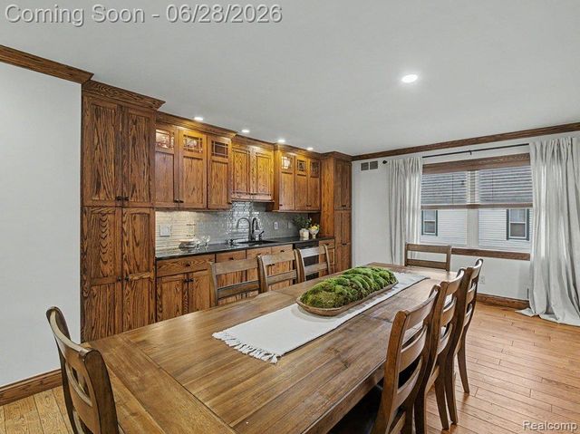 1010 Genesee Drive, Royal Oak, MI 48073