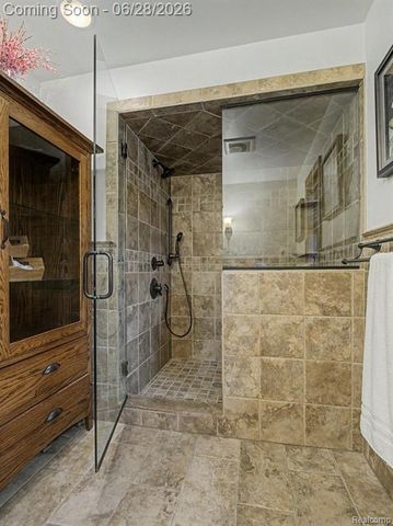 1010 Genesee Drive, Royal Oak, MI 48073