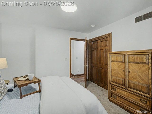 1010 Genesee Drive, Royal Oak, MI 48073