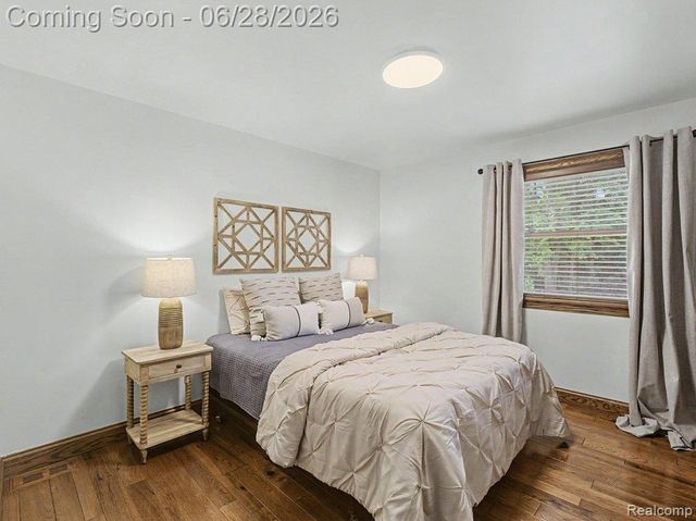 1010 Genesee Drive, Royal Oak, MI 48073