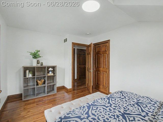 1010 Genesee Drive, Royal Oak, MI 48073