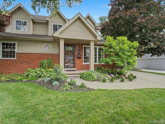 1010 Genesee Drive, Royal Oak, MI 48073