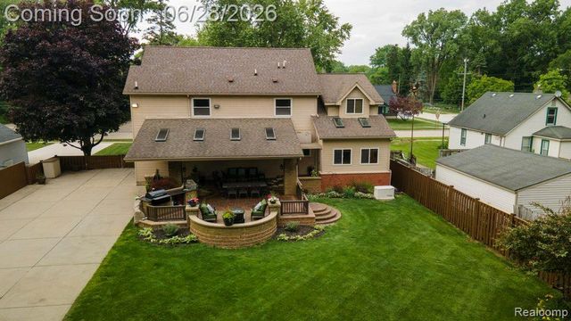 1010 Genesee Drive, Royal Oak, MI 48073