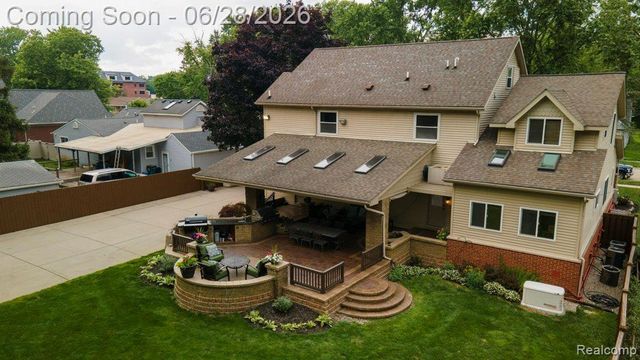 1010 Genesee Drive, Royal Oak, MI 48073
