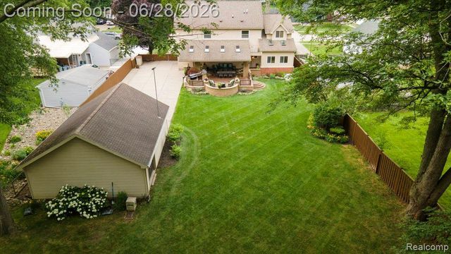 1010 Genesee Drive, Royal Oak, MI 48073