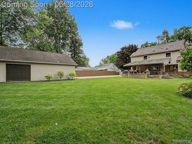 1010 Genesee Drive, Royal Oak, MI 48073