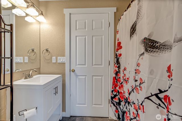 9310 Pinedrop Drive SE, Olympia, WA 98513