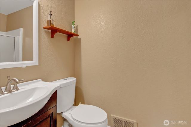 9310 Pinedrop Drive SE, Olympia, WA 98513